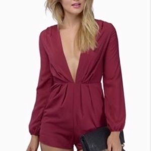 Tobi deep v wine romper size XS